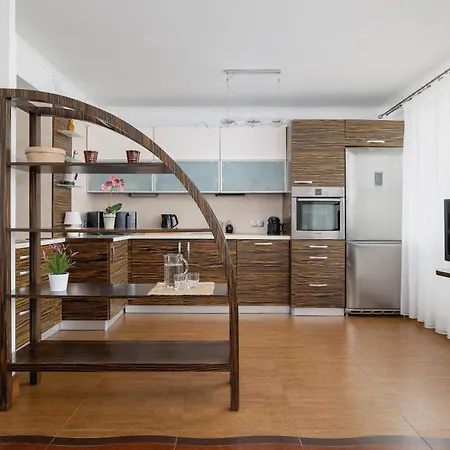 Apartman Cozy With Parking In By Renters Krakkó