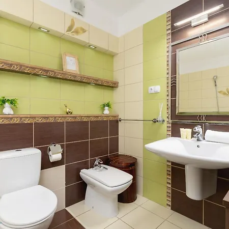 Cozy With Parking In By Renters 公寓 *