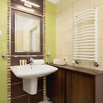 Apartament Cozy With Parking In By Renters *