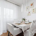 Apartament Cozy With Parking In By Renters *