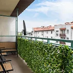 Cozy With Parking In By Renters