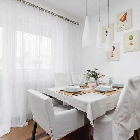 Appartamento Cozy With Parking In By Renters *